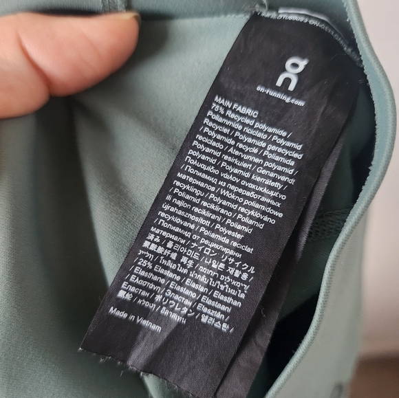 ON Running Run On Clouds Movement Leggings Swiss Engineering Gym Train Green S - Picture 13 of 13
